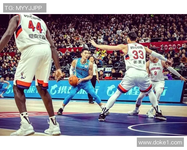 武汉篮球队与重庆篮球队赛后复盘团队协作的精彩瞬间与战术分析